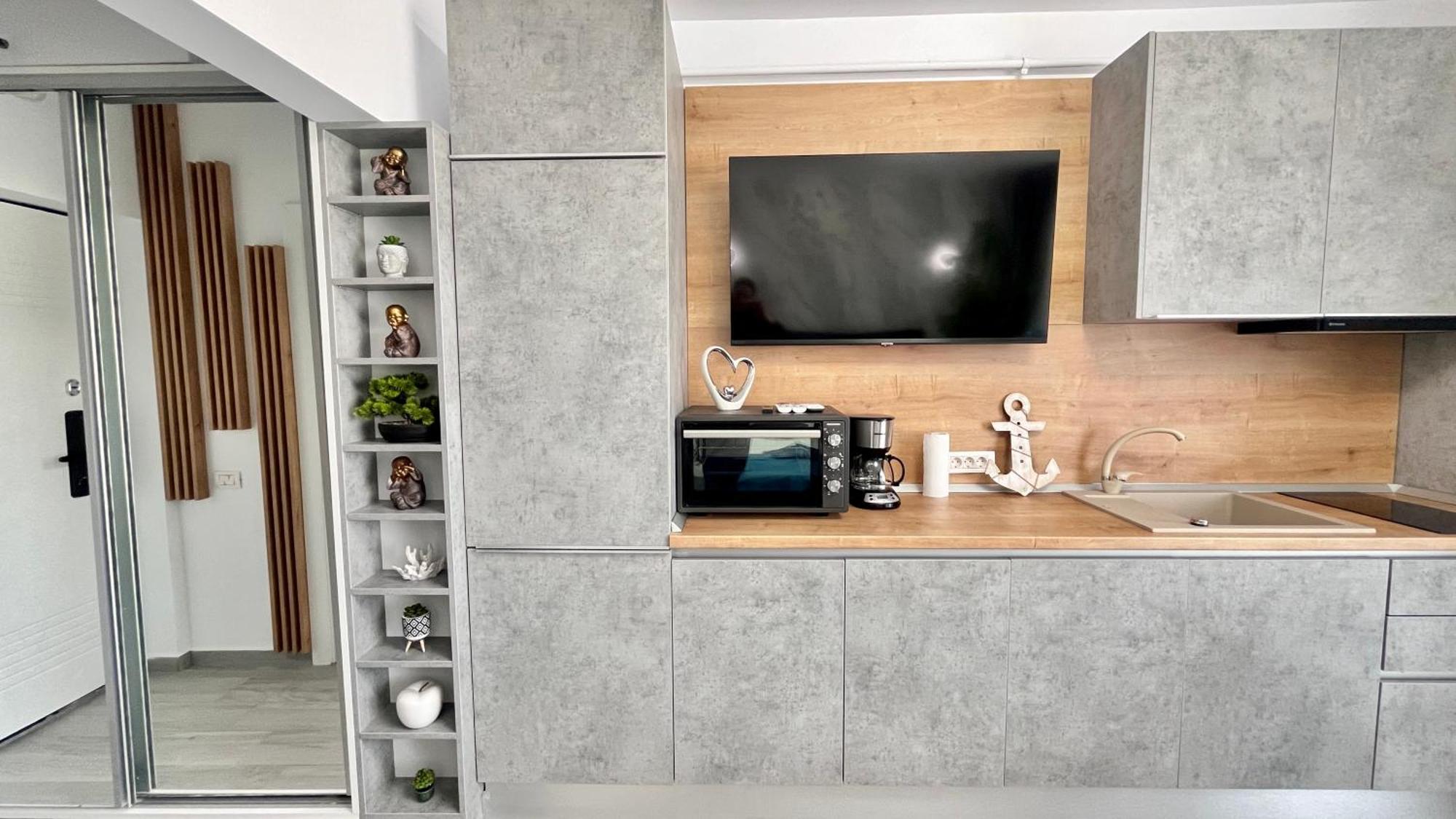 Cosmopolitan - Studio Pe Plaja Cu Vedere La Mare & Loc Parcare Gratis Năvodari Exterior foto